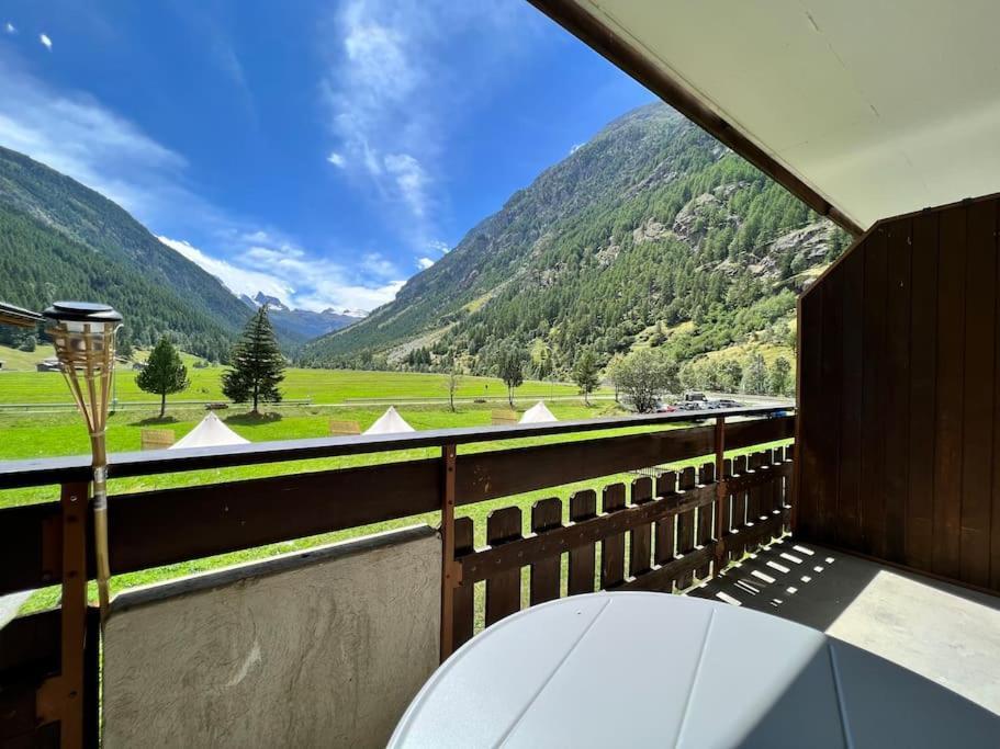 Pure Comfort! Entire Apartment With Abundant Space Near Zermatt With Parking! Таш Экстерьер фото